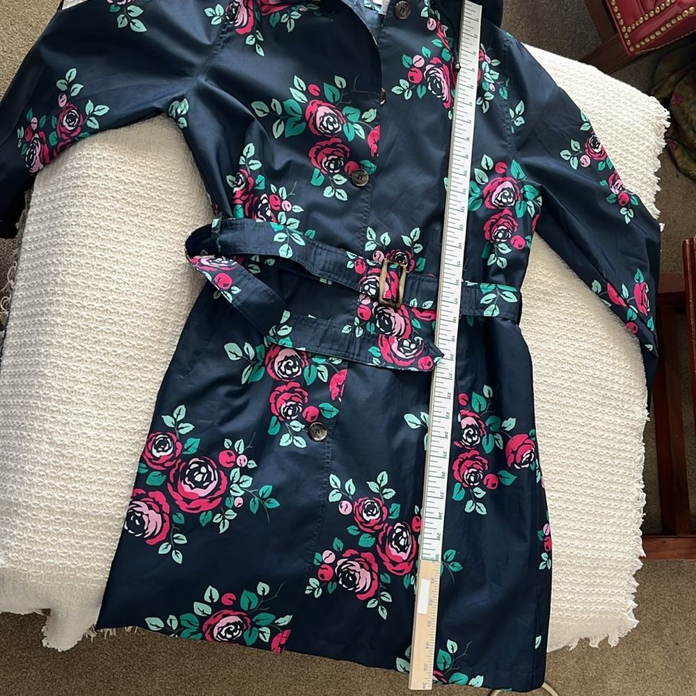 Capelli Raincoat with hood & belt, Ladies Med , darkest navy with floral print - Picture 14 of 16